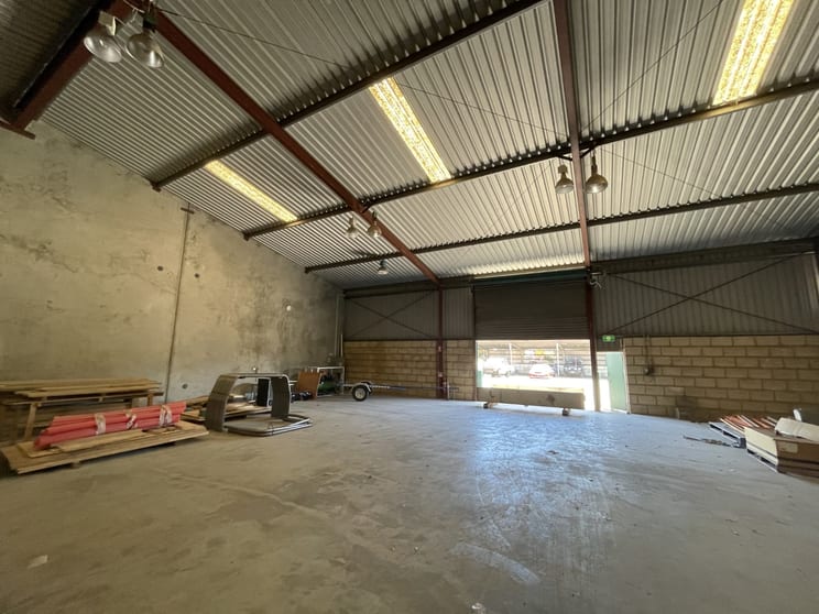 Click to view all images 2/12 Avery Street Neerabup WA 6031 - Image 3