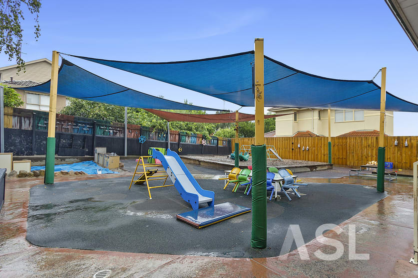 Click to view all images 60 Manningham Road Bulleen VIC 3105 - Image 2