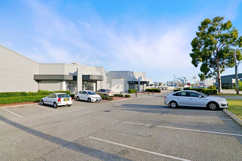 Click to view all images Unit 2, 2 Purdy Place Canning Vale WA 6155 - Image 3