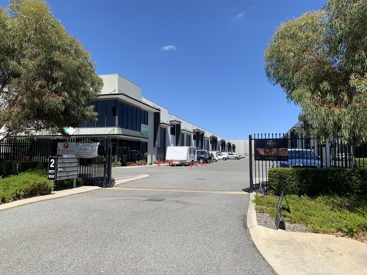 Click to view all images 10/2 Pitt Way Booragoon WA 6154 - Image 2