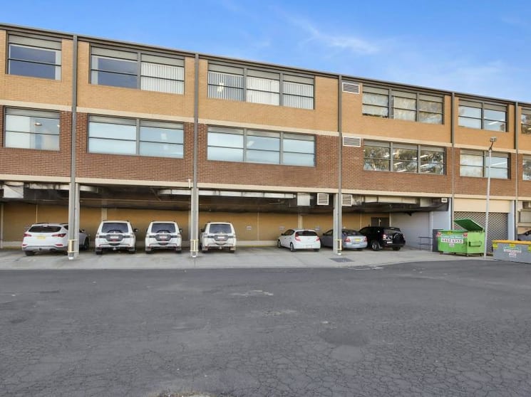 Click to view all images Level 1 Suite 3/60-62 McNamara Street Orange NSW 2800 - Image 3