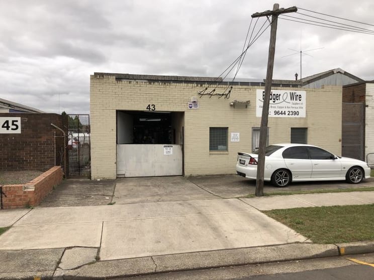 Click to view all images 43 Princes Road West Auburn NSW 2144 - Image 1