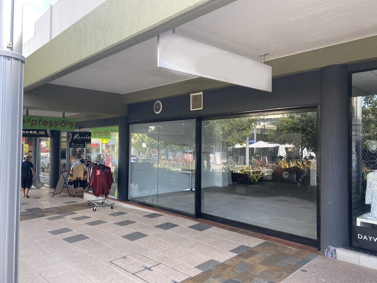 Click to view all images Shop 3/51-55 Bulcock Street Caloundra QLD 4551 - Image 1