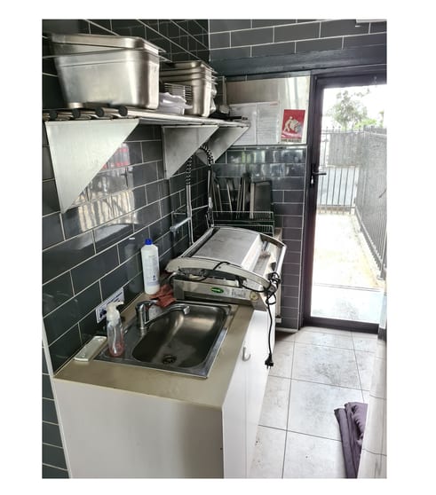 6/12 Regent Crescent Moorebank NSW 2170 - Image 3