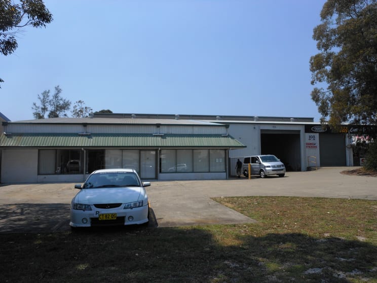 Click to view all images 108 Mitchell Road Cardiff NSW 2285 - Image 2