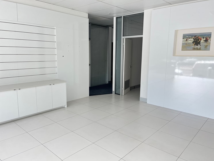 Click to view all images 6/85a Queensbridge Street Southbank VIC 3006 - Image 3