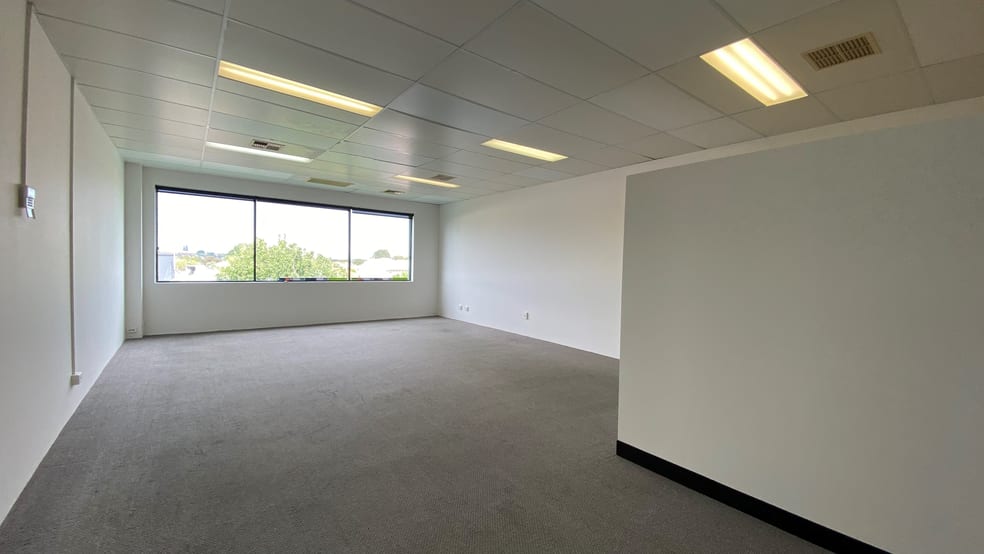 Click to view all images Suite 3/172 Scarborough Beach Road Mount Hawthorn WA 6016 - Image 3