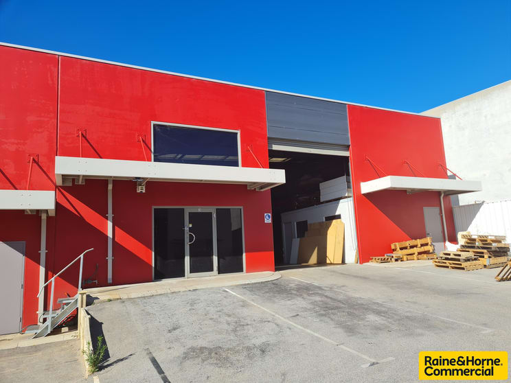 Click to view all images 3 / 7 Bessemer Way Wangara WA 6065 - Image 1