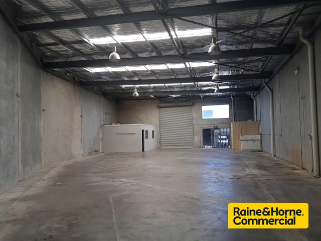 Click to view all images 3 / 7 Bessemer Way Wangara WA 6065 - Image 3