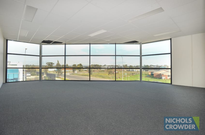Click to view all images 11B Whitfield Boulevard Cranbourne West VIC 3977 - Image 3