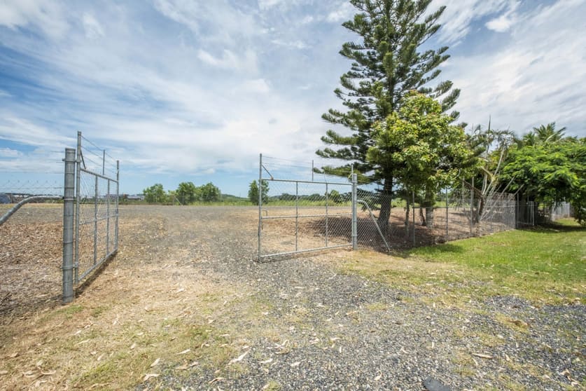 Click to view all images 99 Beaconsfield Road Beaconsfield QLD 4740 - Image 3