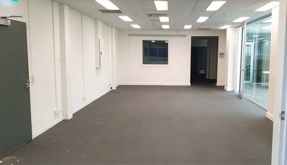 Click to view all images 20 North Drive Bentleigh East VIC 3165 - Image 1