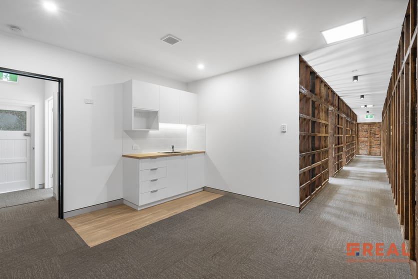 Click to view all images 1A Nerang Street Southport QLD 4215 - Image 2