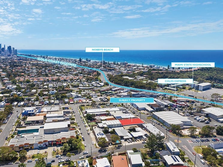 Click to view all images 39 Hillcrest Parade Miami QLD 4220 - Image 1