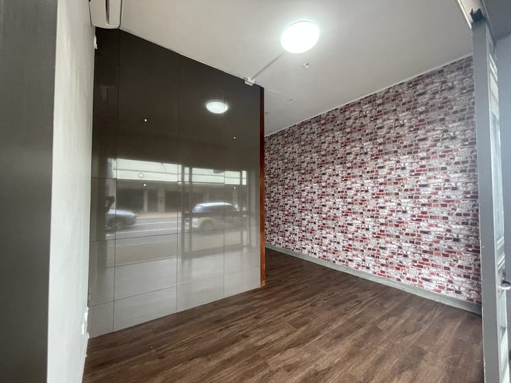 Click to view all images 5/282 Sandgate Road Albion QLD 4010 - Image 2
