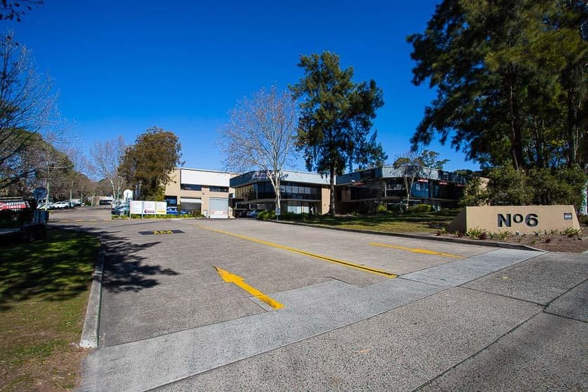 Click to view all images 13/6 Gladstone Road Castle Hill NSW 2154 - Image 3