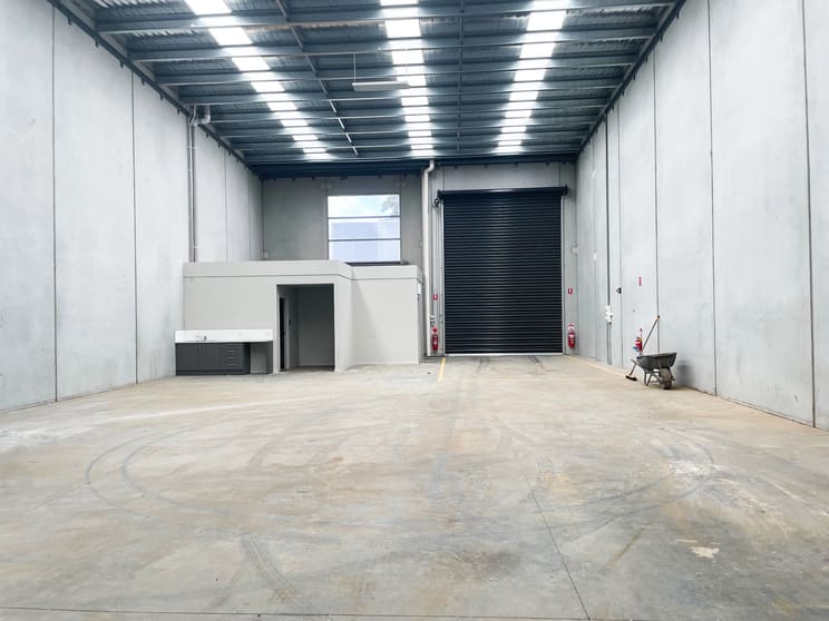Click to view all images 5 Arbor Way Carrum Downs VIC 3201 - Image 2