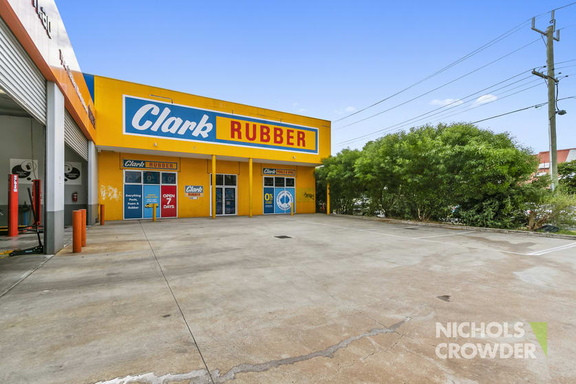 Click to view all images 42-44 Dandenong Road West Frankston VIC 3199 - Image 2