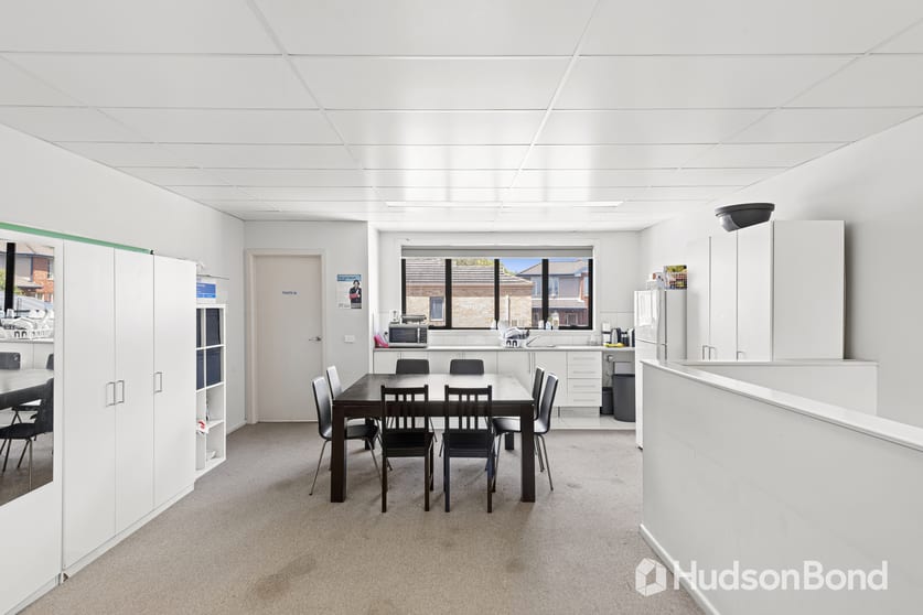 Click to view all images 294B Blackburn Road Doncaster East VIC 3109 - Image 2