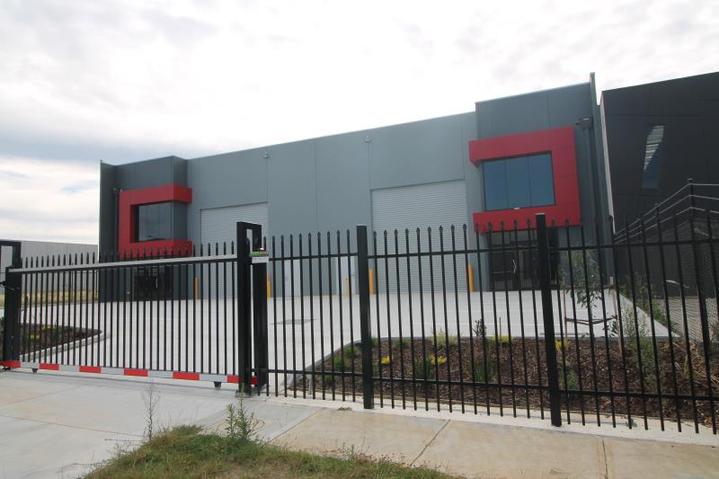 Click to view all images Unit 2/4 Remount Way Cranbourne West VIC 3977 - Image 1