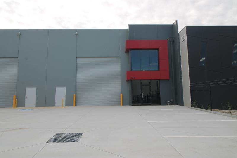 Click to view all images Unit 2/4 Remount Way Cranbourne West VIC 3977 - Image 2