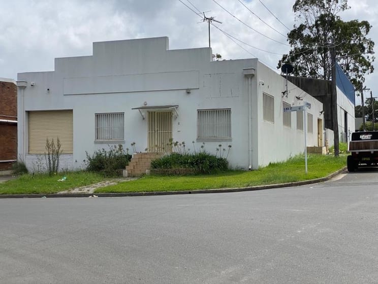 Click to view all images 2 Ilma Street Condell Park NSW 2200 - Image 1