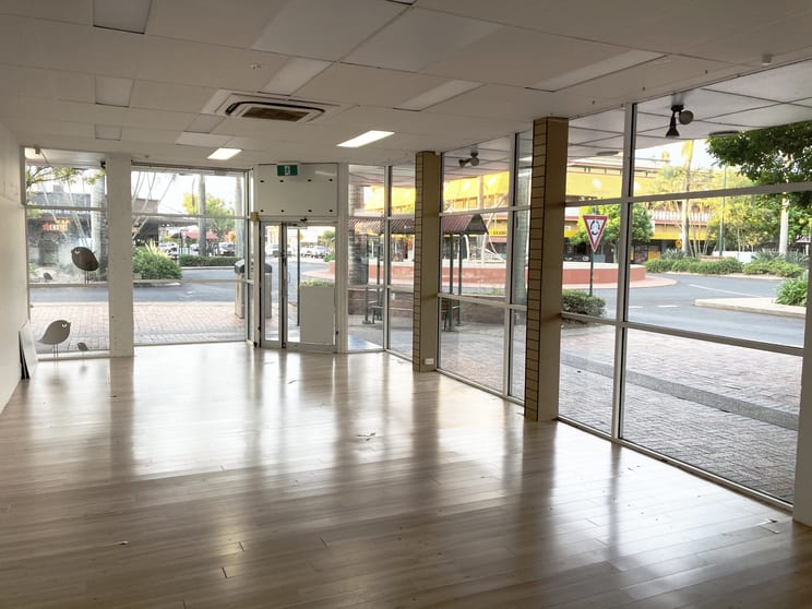 Click to view all images 102 Bourbong Street Bundaberg Central QLD 4670 - Image 3