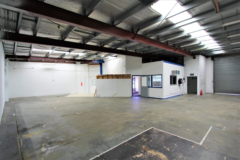 Click to view all images 1/1662 Ferntree Gully Road Knoxfield VIC 3180 - Image 3