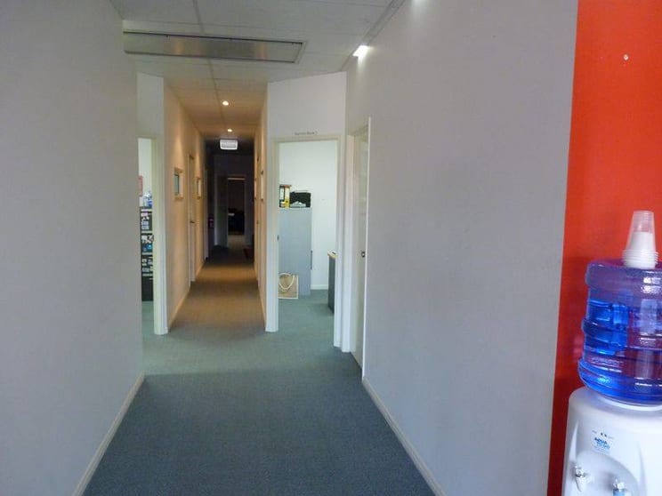 Click to view all images 1, 98 Bazaar Street Maryborough QLD 4650 - Image 3