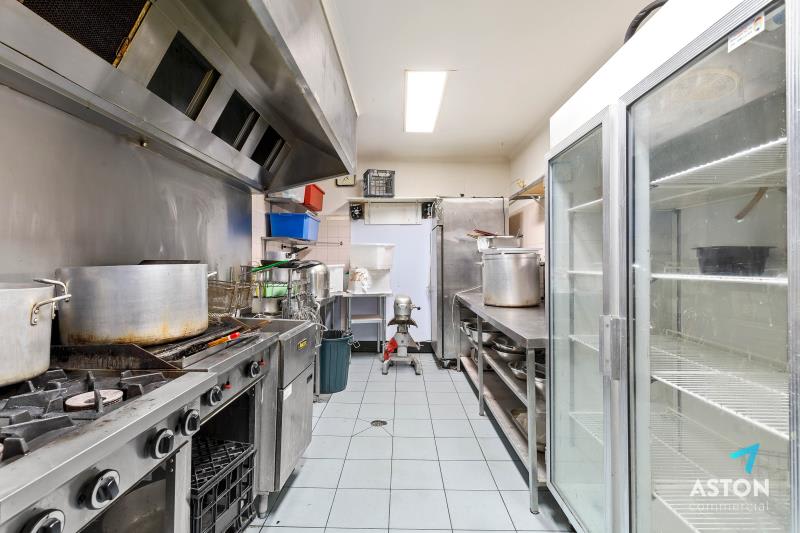 Click to view all images 3 Eskay Road Oakleigh South VIC 3167 - Image 3