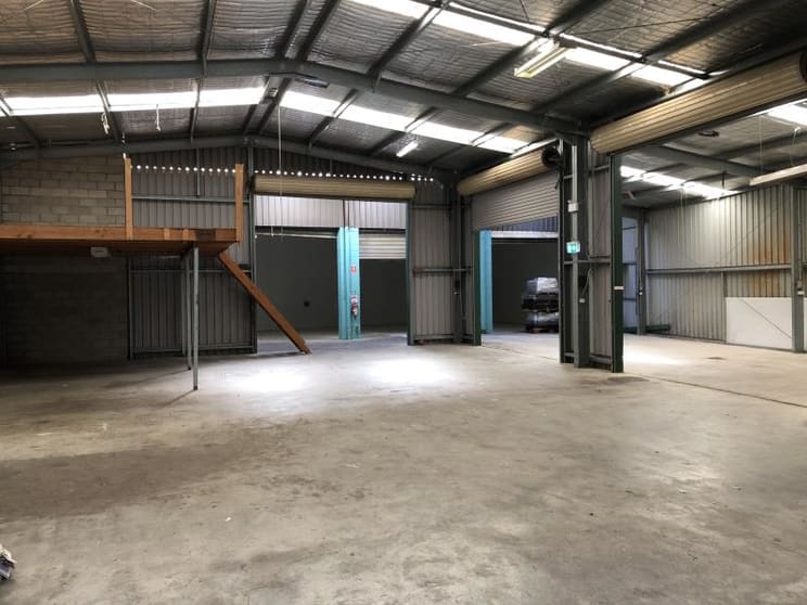 Click to view all images 21 Kurrara Street Lansvale NSW 2166 - Image 3