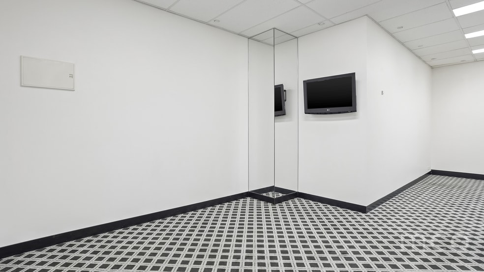 Click to view all images Suite 201/1 Queens Road Melbourne VIC 3004 - Image 3