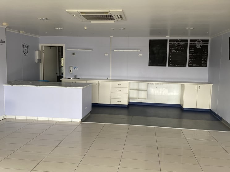 Click to view all images 1/174 Boat Harbour Drive Pialba QLD 4655 - Image 3