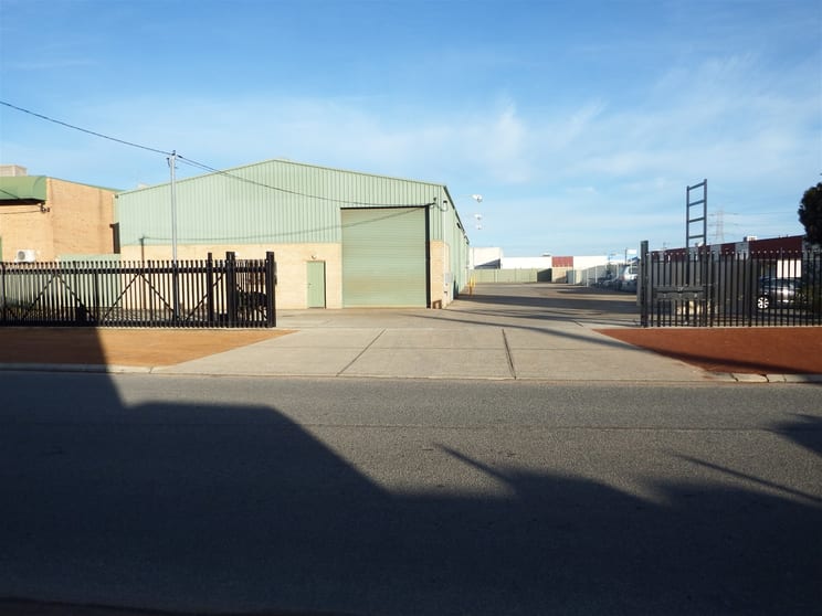 Click to view all images 3/29 Elmsfield Road Midvale WA 6056 - Image 1