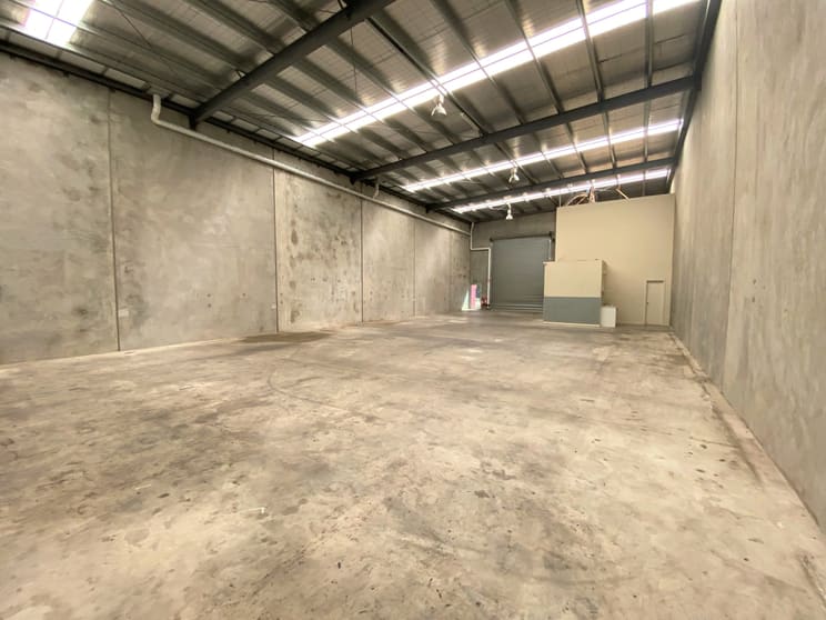 Click to view all images 62A Yellowbox Drive Craigieburn VIC 3064 - Image 3