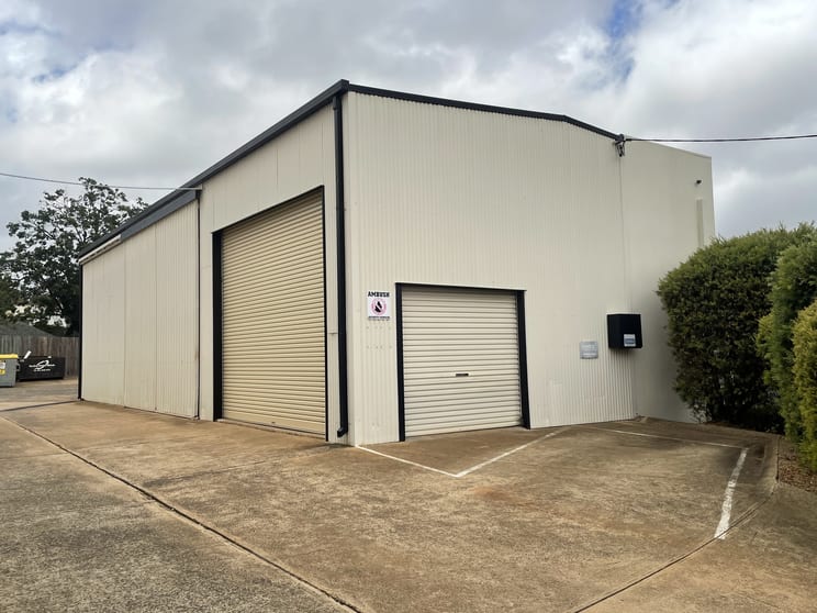 Click to view all images 6A Aspect Street North Toowoomba QLD 4350 - Image 2