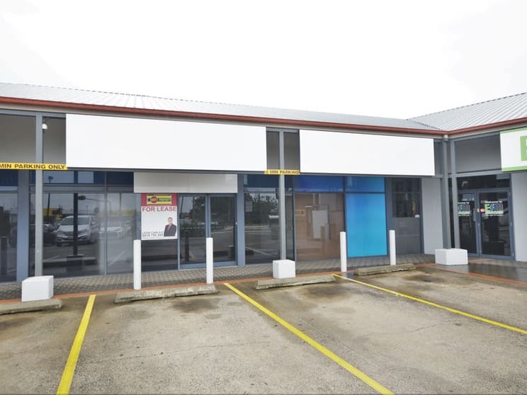 Click to view all images Shop 5/131 Anzac Avenue Newtown QLD 4350 - Image 1