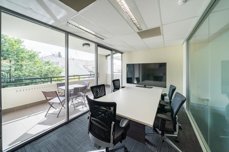 Click to view all images Level 2 12B/22 Baildon Street Kangaroo Point QLD 4169 - Image 3
