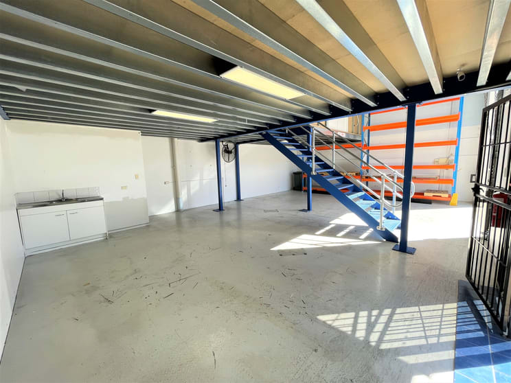 Click to view all images 23/13-15 Ellerslie Road Meadowbrook QLD 4131 - Image 3