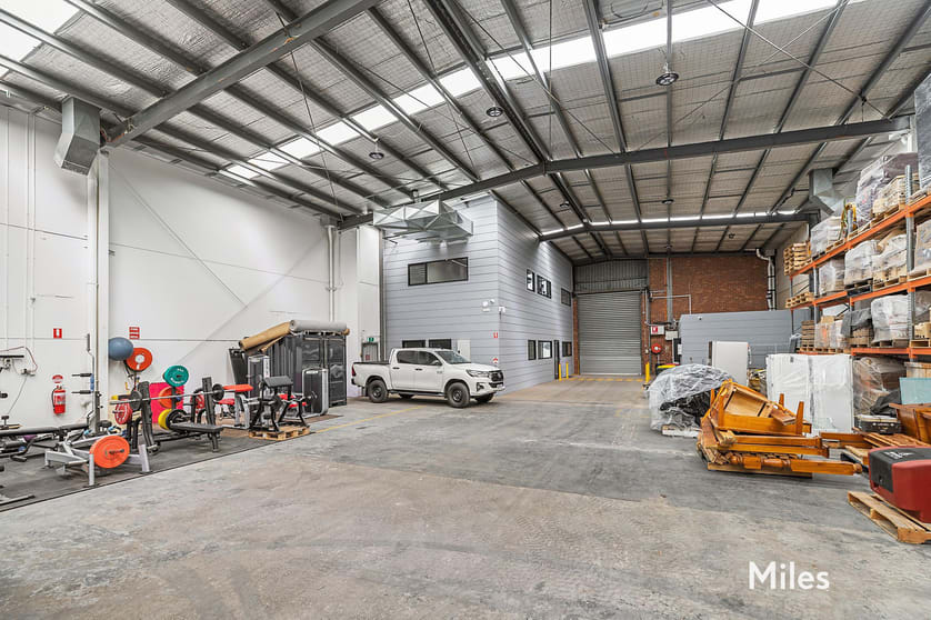 Click to view all images 10 Glenbarry Road Campbellfield VIC 3061 - Image 2