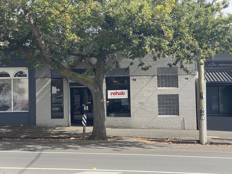 Click to view all images 2/128 Yarra Street Geelong VIC 3220 - Image 1