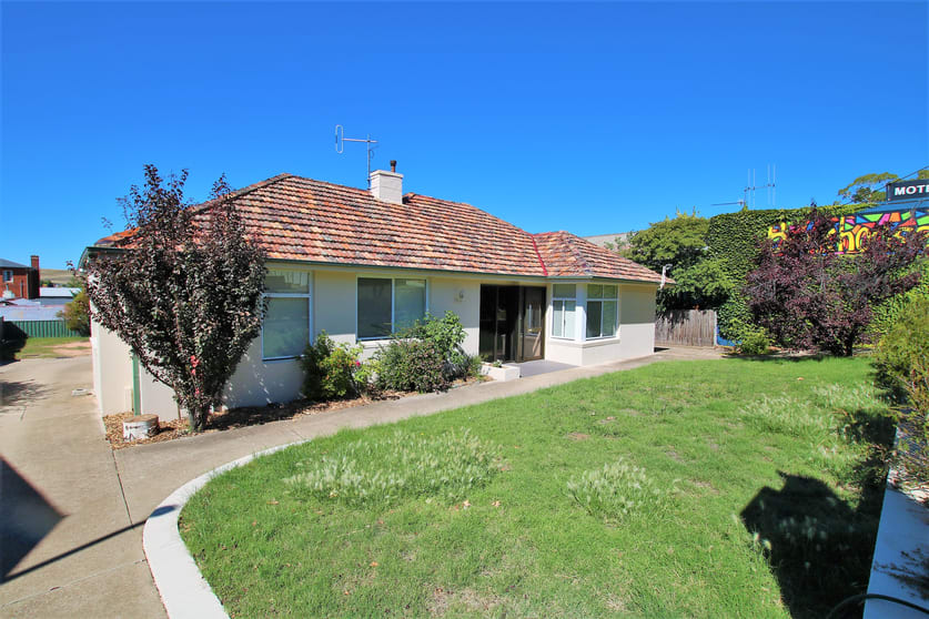 Click to view all images 26 Soho Street Cooma NSW 2630 - Image 2