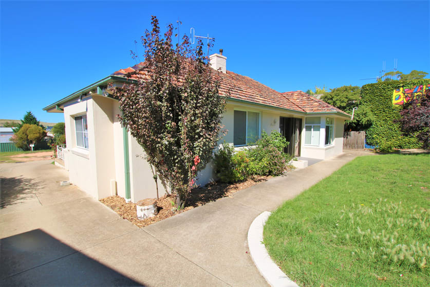 Click to view all images 26 Soho Street Cooma NSW 2630 - Image 3