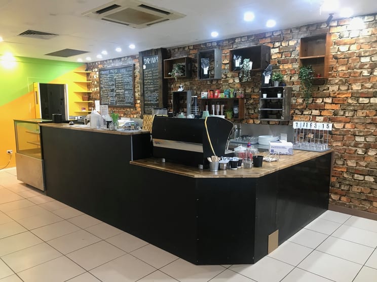 Click to view all images Shop 5/3360 Pacific Hwy Springwood QLD 4127 - Image 3