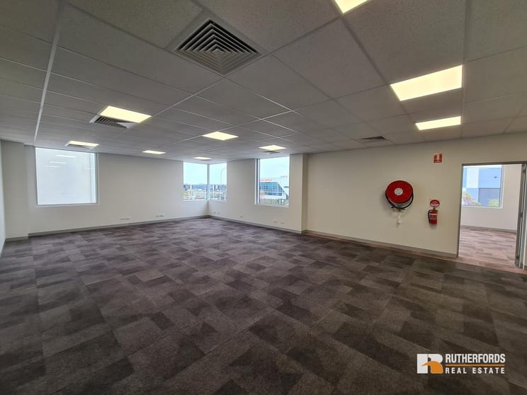 Click to view all images 74 Scanlon Drive Epping VIC 3076 - Image 3