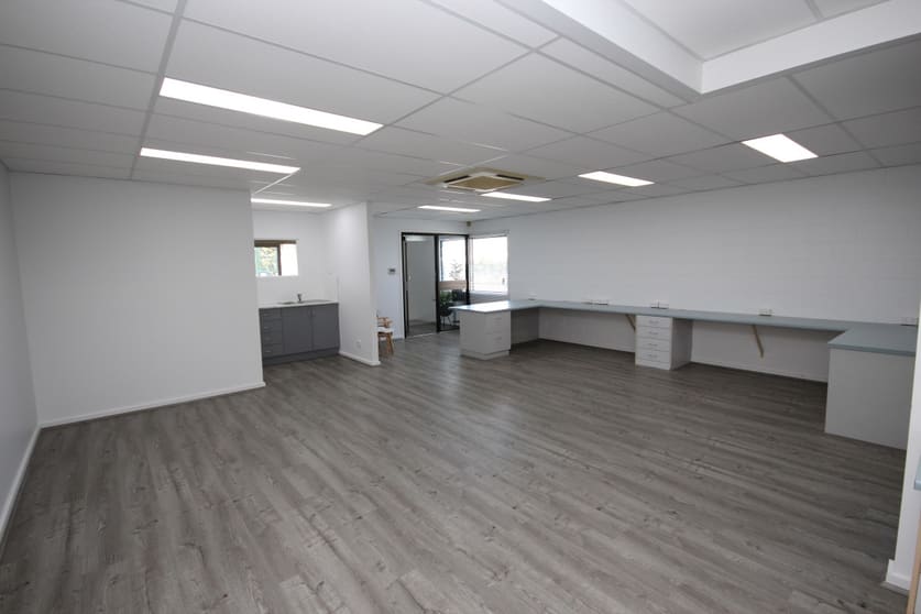 Click to view all images Level 1, 243 Ingham Road Garbutt QLD 4814 - Image 1