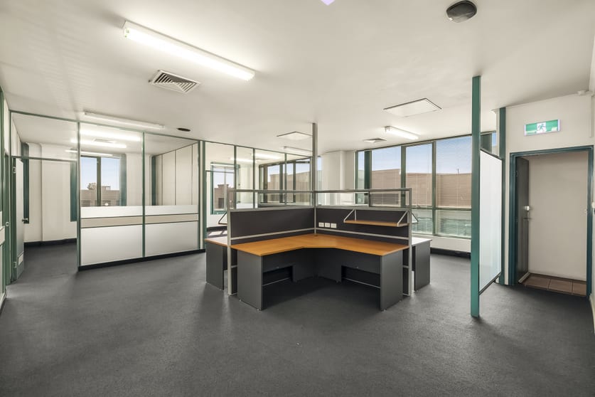 Click to view all images 22/477 Warrigal Road Moorabbin VIC 3189 - Image 3