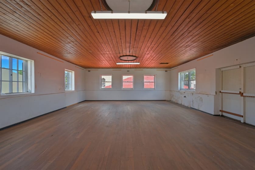 Click to view all images 17 Parry Street Fremantle WA 6160 - Image 3