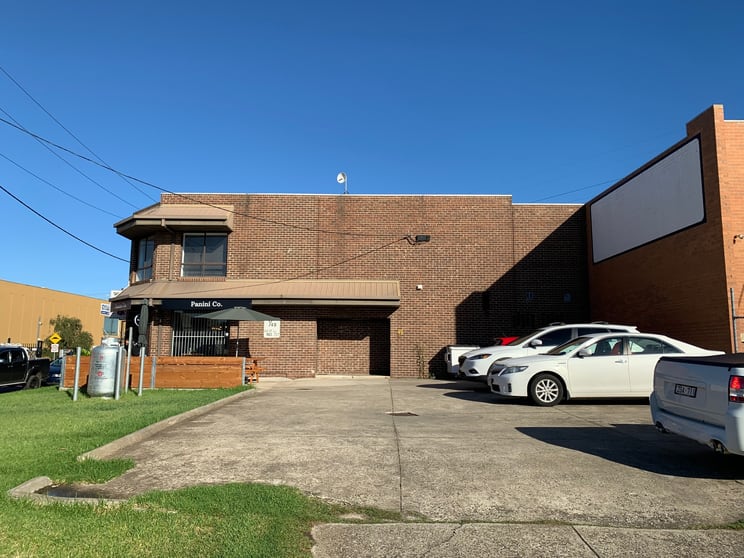 Click to view all images 2/49 Webber Parade Keilor East VIC 3033 - Image 2