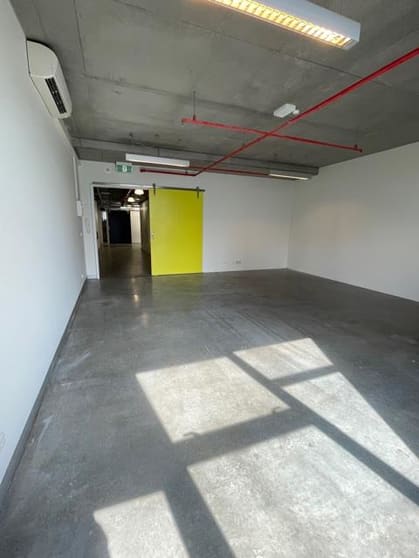Click to view all images 207/15-87 Gladstone Street South Melbourne VIC 3205 - Image 3